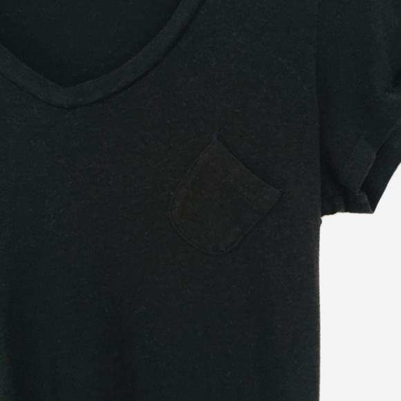 *DONATED* ADIDAS Black Short Sleeved V-Neck Tee T-Shirt Size Medium - Picture 3 of 5